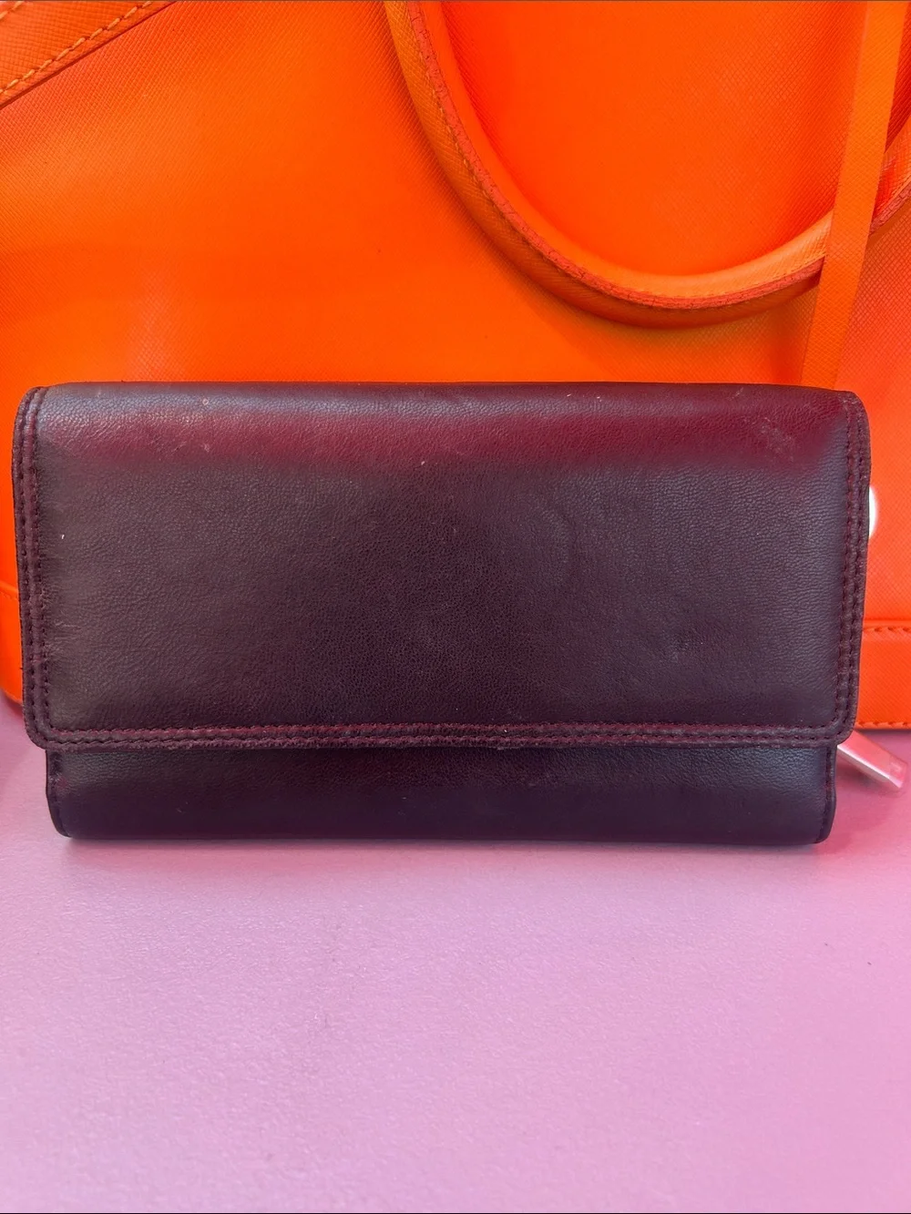 Wilsons Leather Burgundy Leather Trifold Wallet - Picture 1 of 8